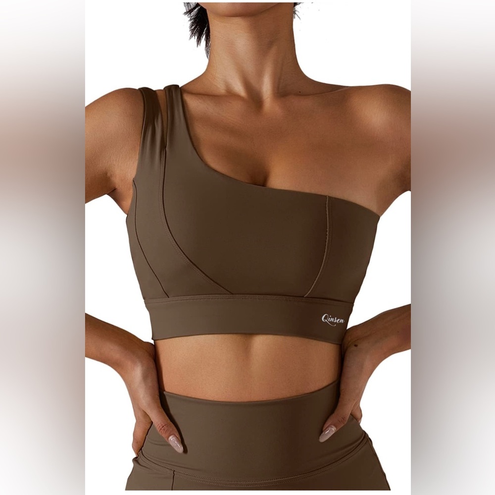 QINSEN Womens One Shoulder Bra Cutout Straps Sports Top